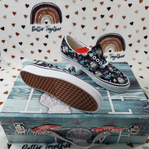 Vans Paradise Floral 💐🌹🌸 ERA - Picture 5 of 13